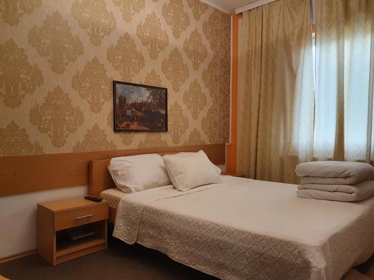 Motel Zoka Dvorovi Bagian luar foto