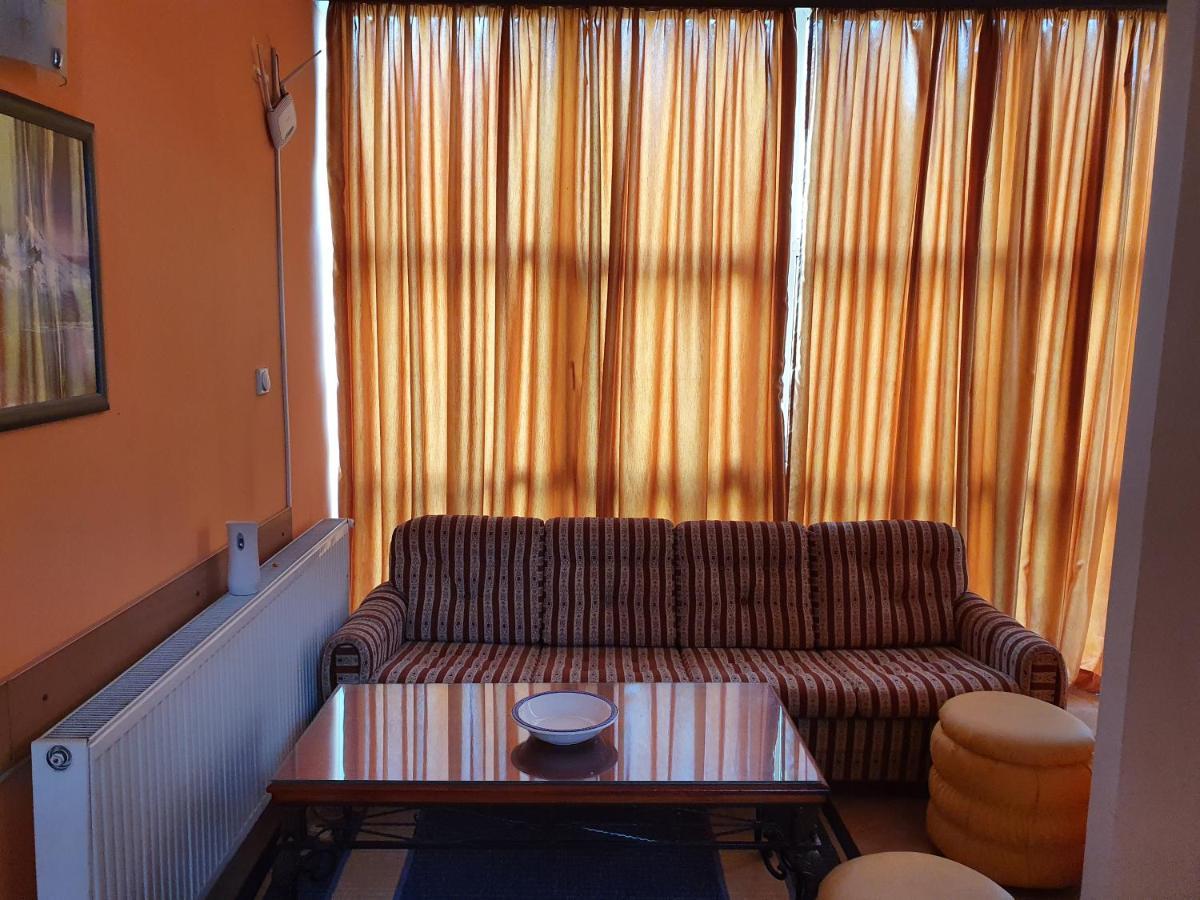 Motel Zoka Dvorovi Bagian luar foto