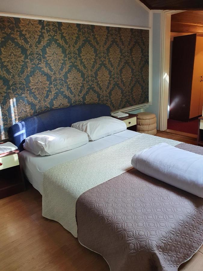 Motel Zoka Dvorovi Bagian luar foto