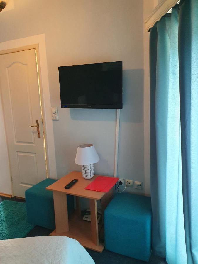 Motel Zoka Dvorovi Bagian luar foto
