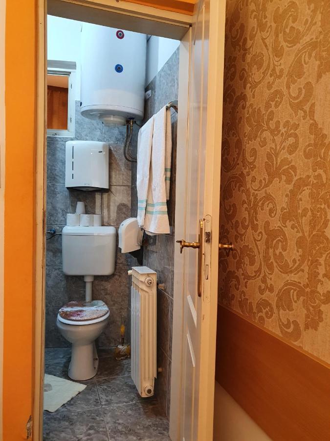 Motel Zoka Dvorovi Bagian luar foto