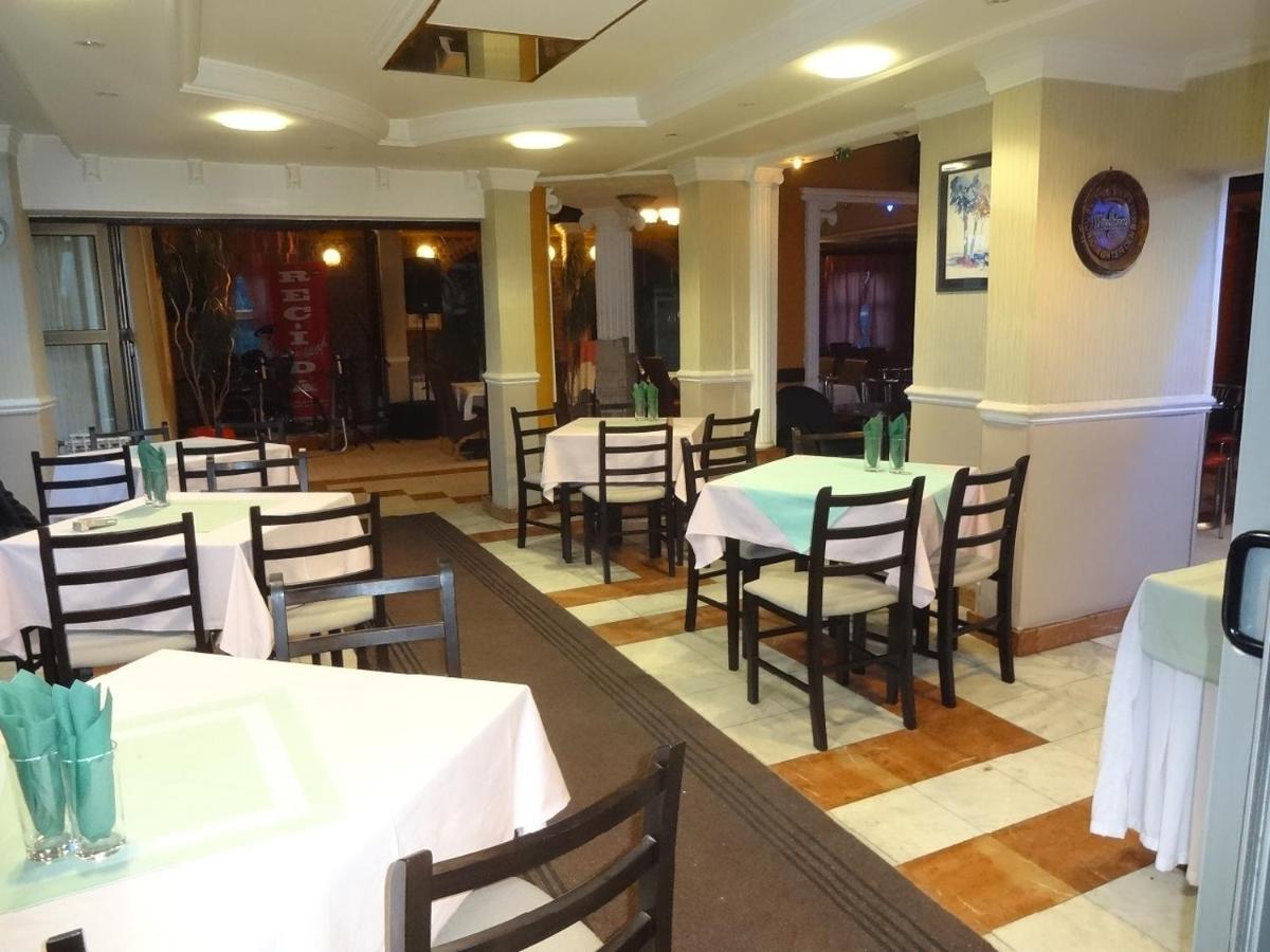Motel Zoka Dvorovi Bagian luar foto