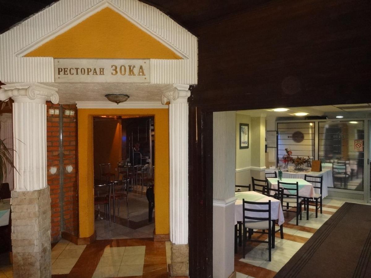 Motel Zoka Dvorovi Bagian luar foto