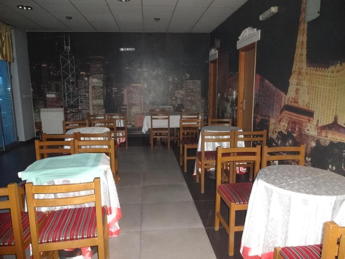 Motel Zoka Dvorovi Bagian luar foto